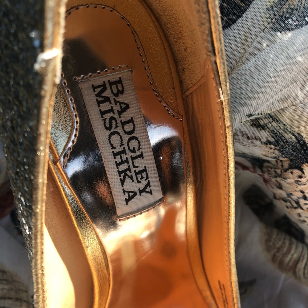 Heels - Picture 2 of 4